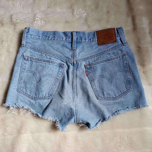 501 Levi's high waisted shorts - Picture 2 of 3